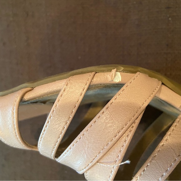 Women’s High Heel Shoes - Picture 9 of 9